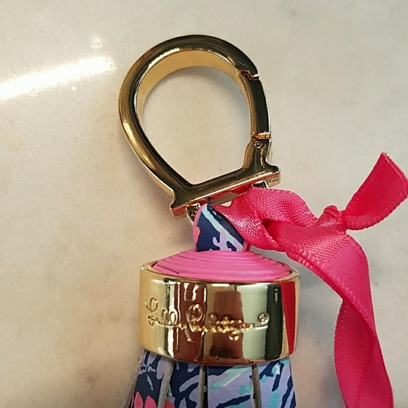Lilly Pulitzer keychain/bag charm in Gypsea Girl - Picture 5 of 5